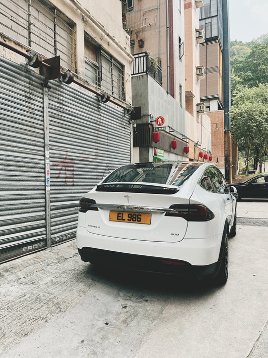 マット ダイヤル - マット ブラック エンボス加工された自家用車のナンバー プレート